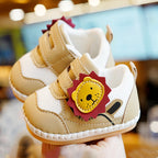 🦁 Kids Little Lion First-Steps Sneakers – Beige & White